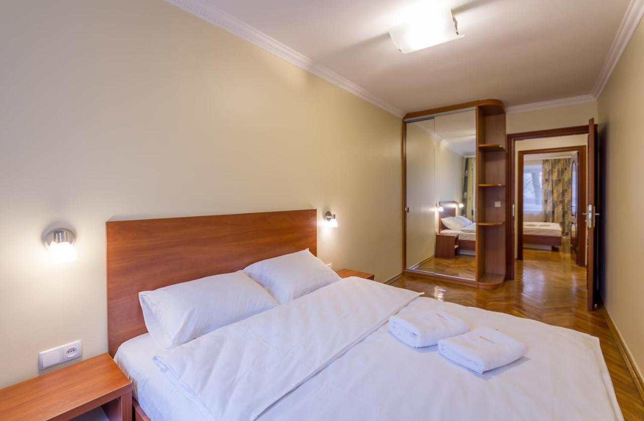 Apartment On Leonida Pervomais'Koho Kiev Esterno foto